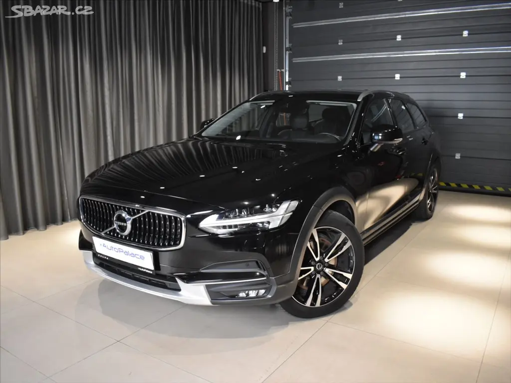 Volvo V90, 2,0 CC D5 PRO Bezklíč,Tažný